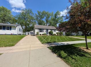 654 36th Ave NW, Rochester, MN 55901