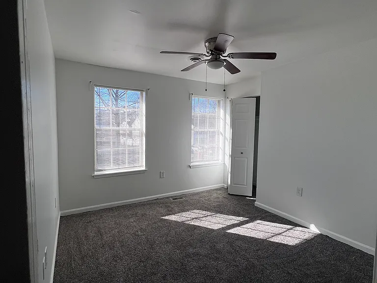 Laburnum Rd — Photo 12