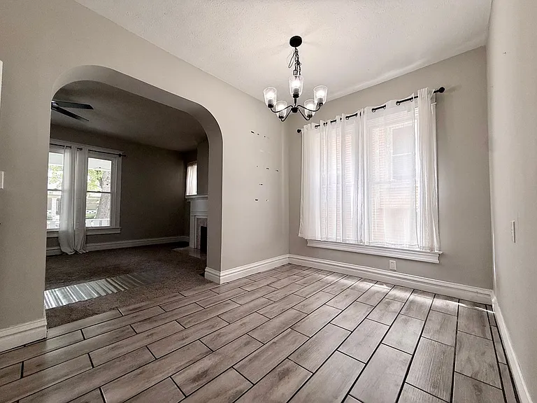 1329 S Holmes Ave — Photo 3