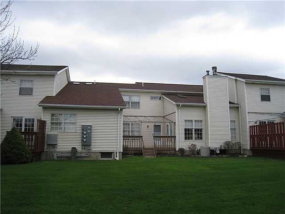 3rd image of 24 Southwick Dr