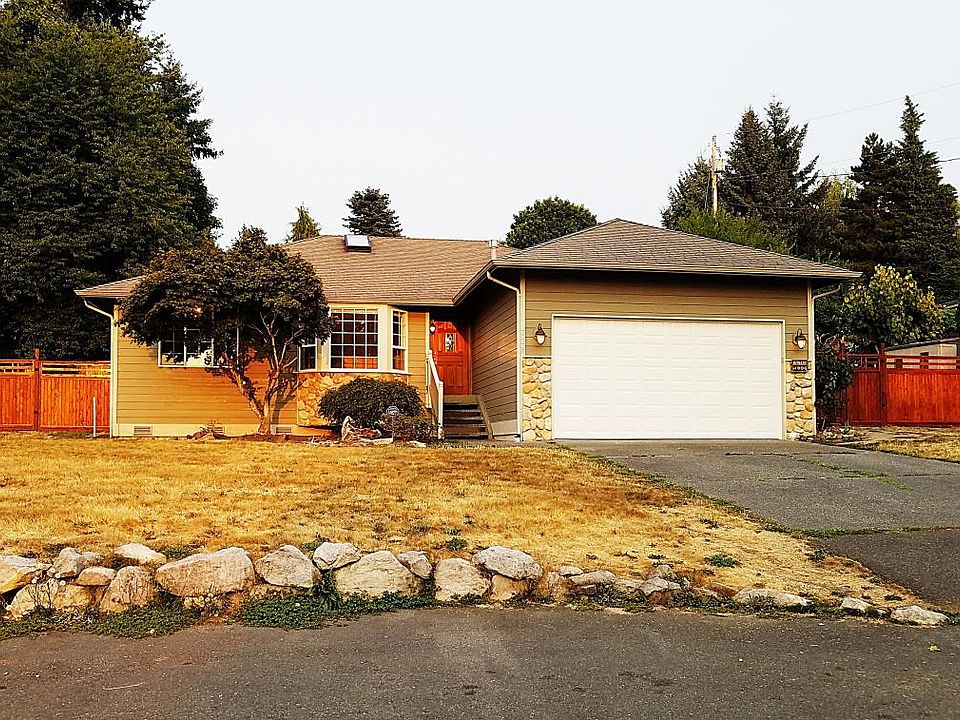 1st image of 736 Van De Vanter Ave