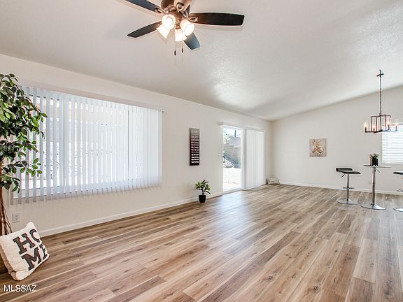 3rd image of 271 S Stoner Ave