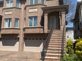 125B Henry St #B, Palisades Park, NJ 07650