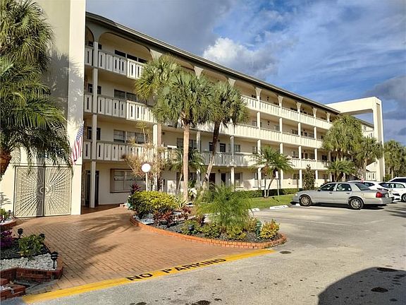 2nd image of 3404 Bimini Ln APT E3