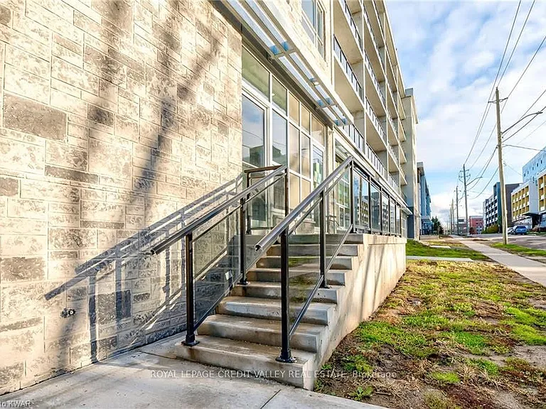 275 Larch St #F104 — Photo 12