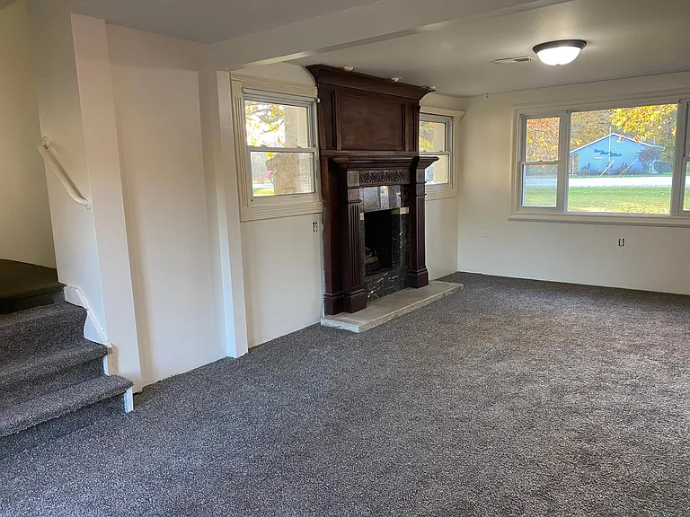 5914 N Lapeer Rd — Photo 5