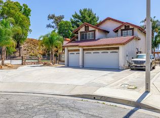 28080 Valcour Dr, Santa Clarita, CA 91387
