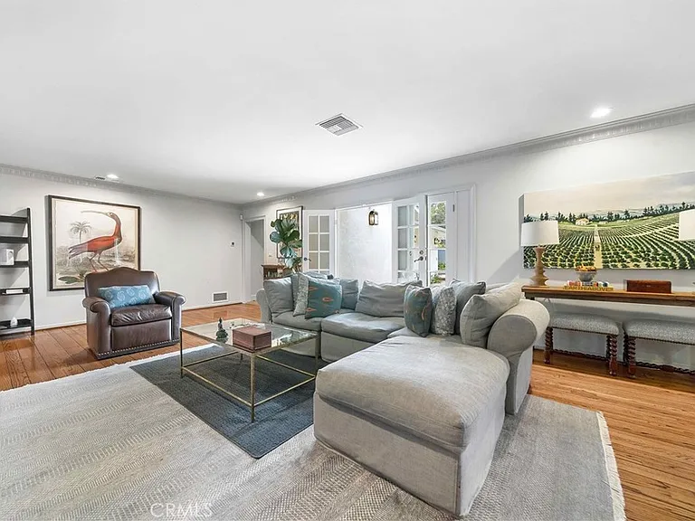 16544 Greenleaf St — Photo 10