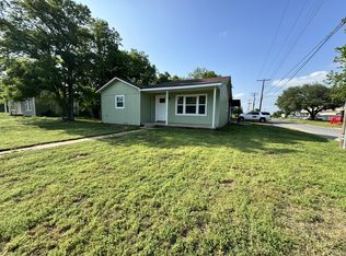719 E College St, Burkburnett, TX 76354