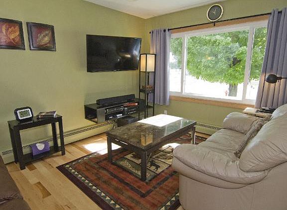 2nd image of 38694 Grand Ave