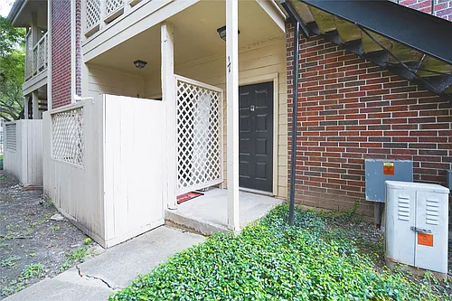 8055 Cambridge St Photo 1