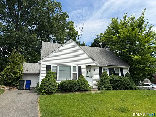 16 Harding Ave Photo 1