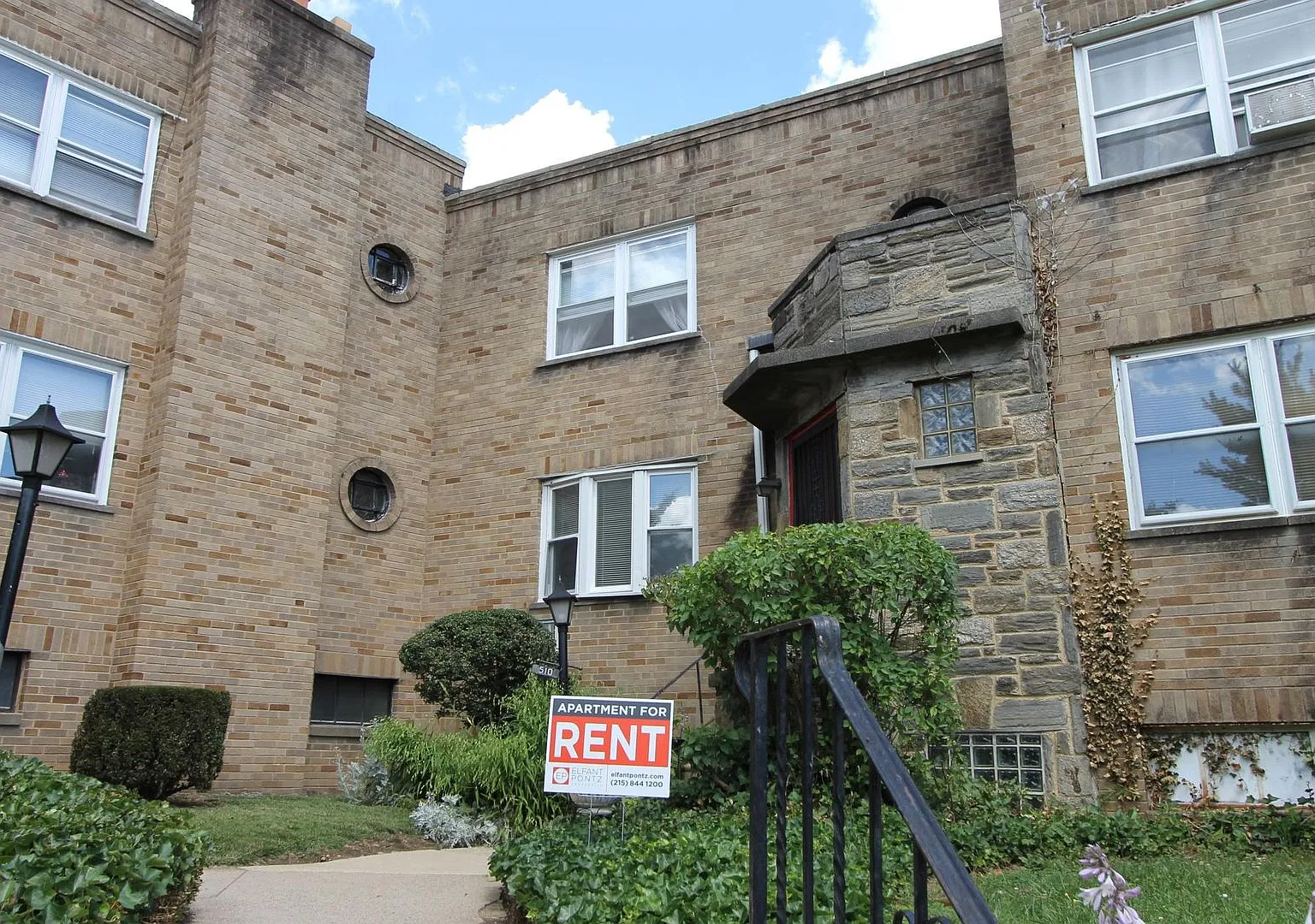510 S Pleasant — Photo 2