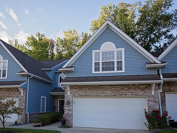3rd image of 210 Stoney Brook Dr