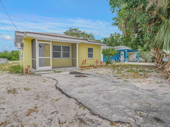 1504 N 17th Street, Fort Pierce, FL 34950