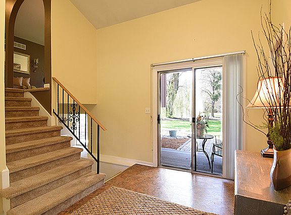 2nd image of 212 Stratford Dr