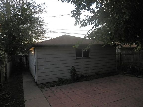 2nd image of 7210 S Sawyer Ave