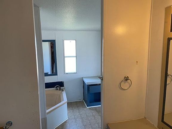 3rd image of 4750 Cattlebaron Dr #M