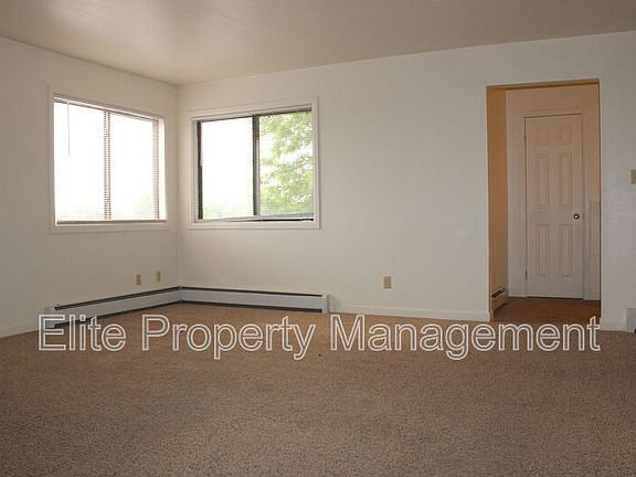 3rd image of 212 W Palmer Lake Dr