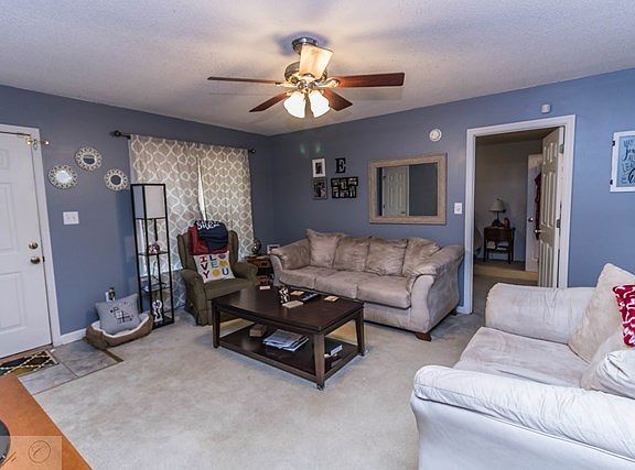 2nd image of 102 Jordan Bluff Dr