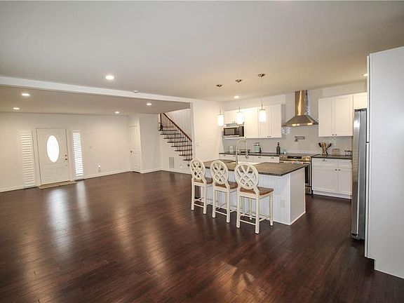 5th image of 74 Lake Valley Ct