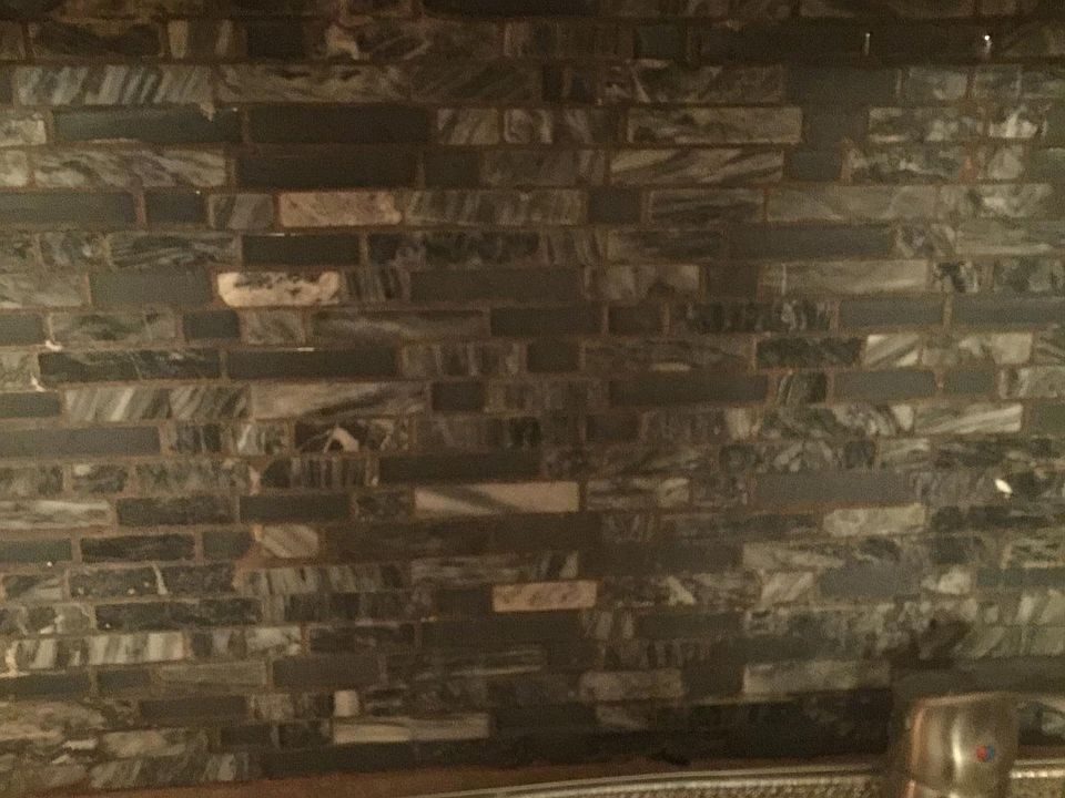 Kitchen backsplash 
