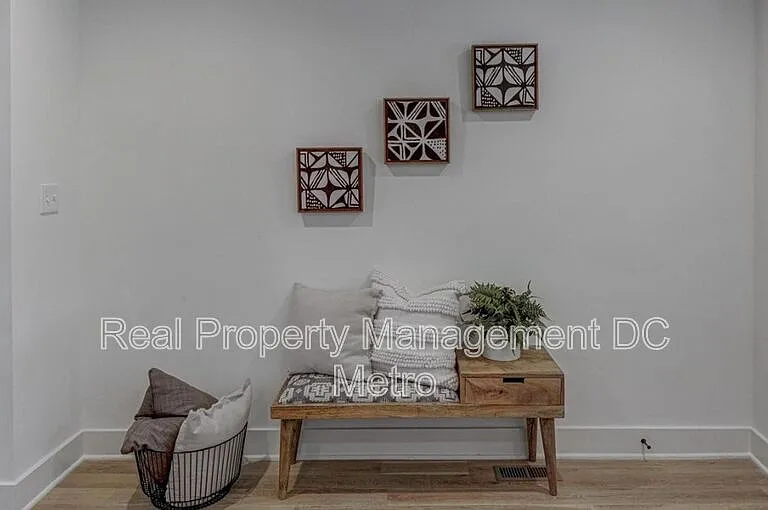 1711 Lang Pl NE — Photo 17