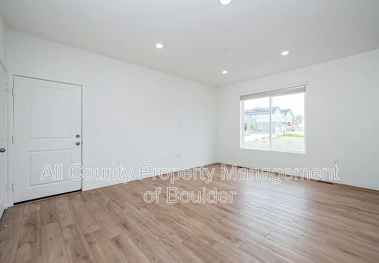 1432 Sanitas Ln — Photo 7