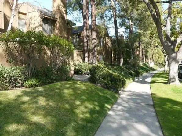 91 Arlington Dr APT 13, Pasadena, CA 91105