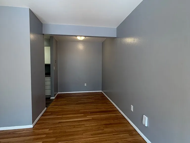 1001 S East St — Photo 3