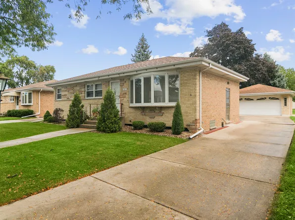 7815 N Oleander Ave, Niles, IL 60714