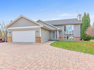 17807 Valley View Rd, Eden Prairie, MN 55346