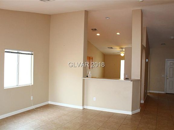 4th image of 525 Shimmering Sands Ave #0