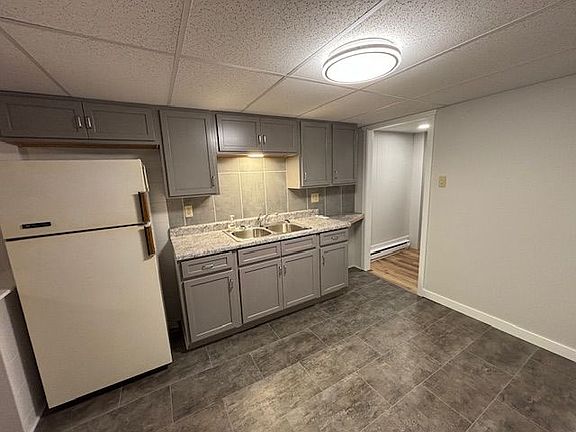 5th image of 203 Clayton Ave APT 3