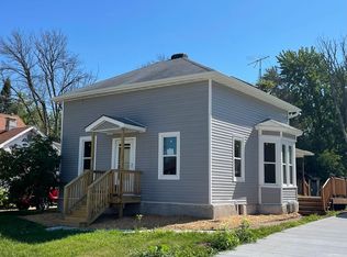 398 Walnut St, Menasha, WI 54952