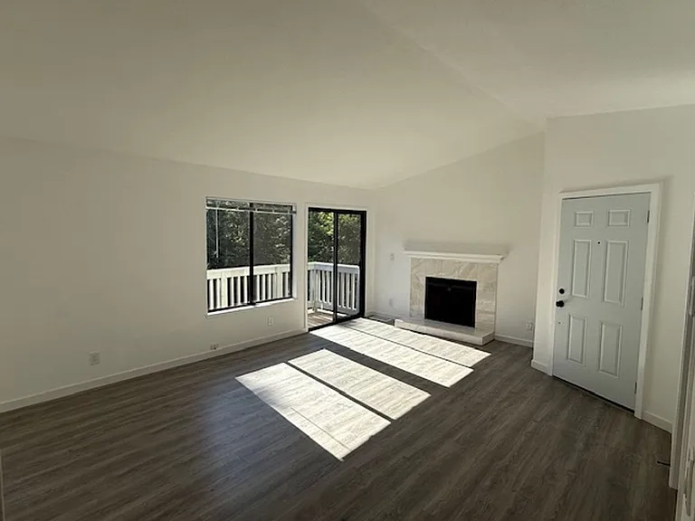 300 Mill Rd — Photo 2