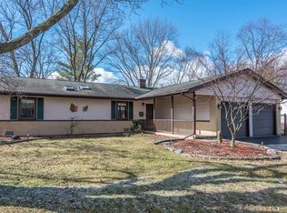 813 Oxford St, Downers Grove, IL 60516