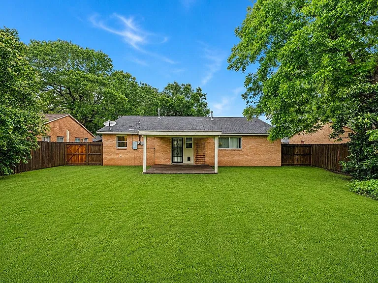 5725 Melanite Ave — Photo 17