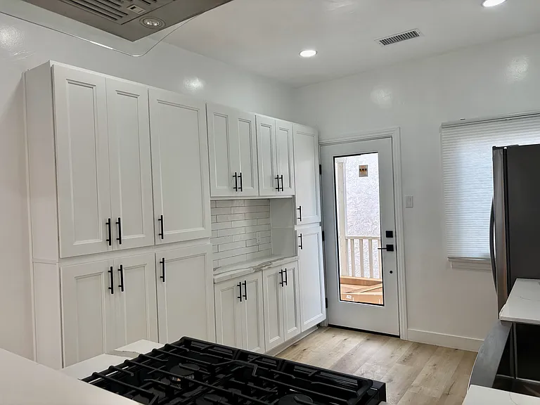 31 Saint Joseph Ave — Photo 4