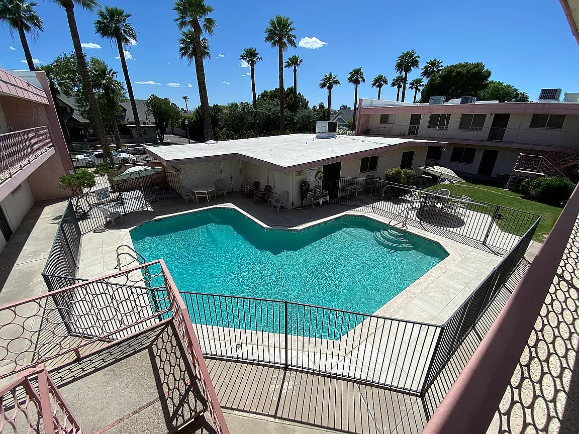 Fleetwood Apartments — Photo 1