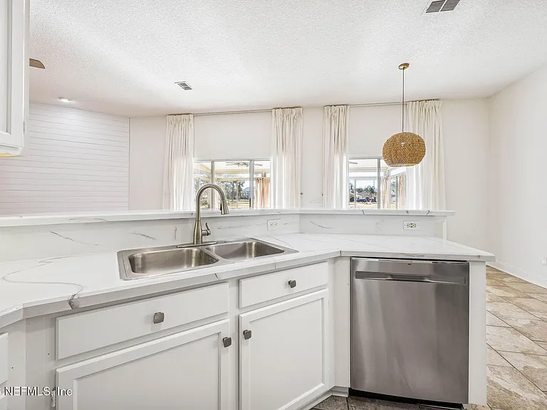 3447 Heron Dr N — Photo 17