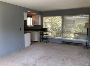 9217 Stone Ave N, Seattle, WA 98103