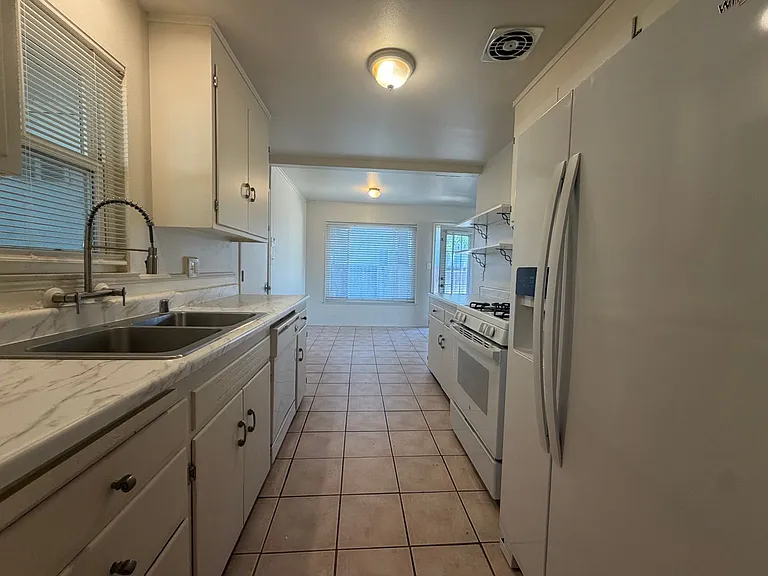 10528 Dolecetto Dr — Photo 28