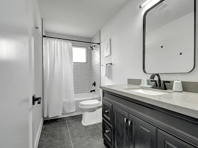 7513 E Cambridge Ave — Photo 21