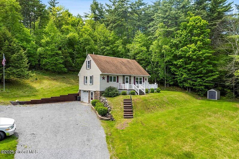 4th image of 113 New Vermont Road