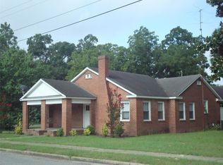 13 S Ralph St, Claxton, GA 30417