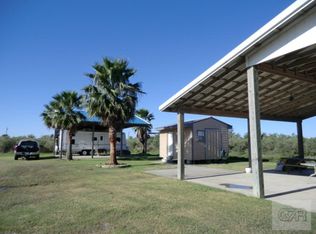 1113 Diamond Rd, Crystal Beach, TX 77650