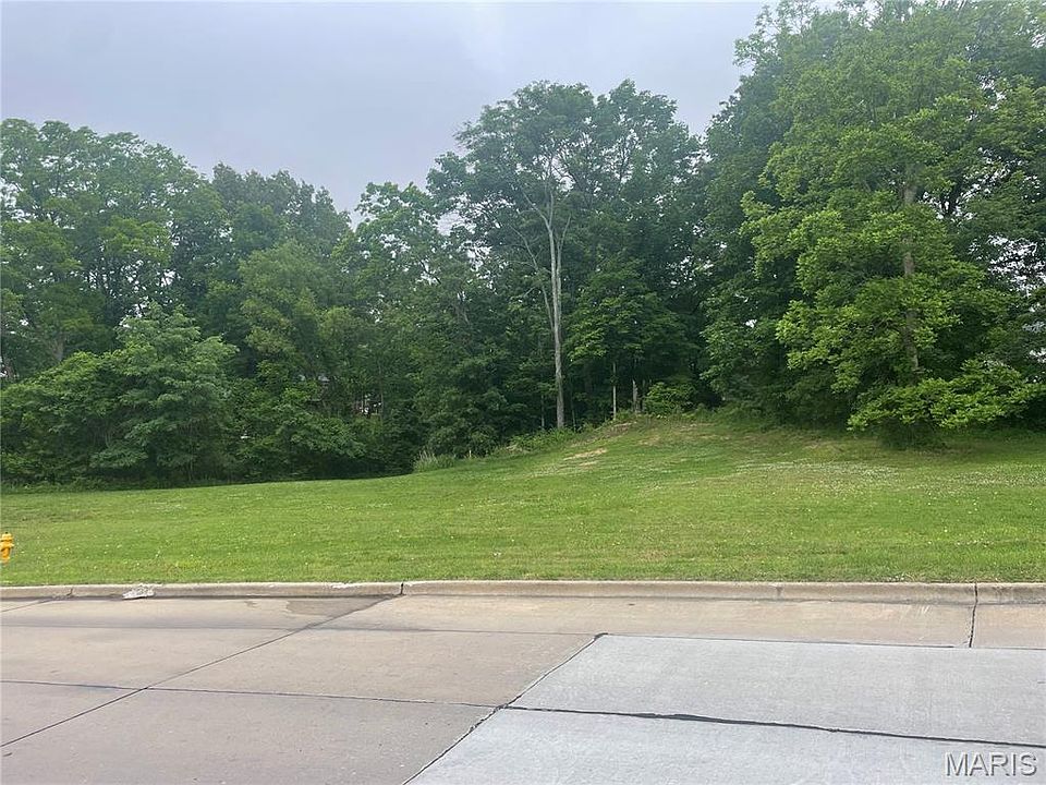 1st image of 2124 Kent Dr
