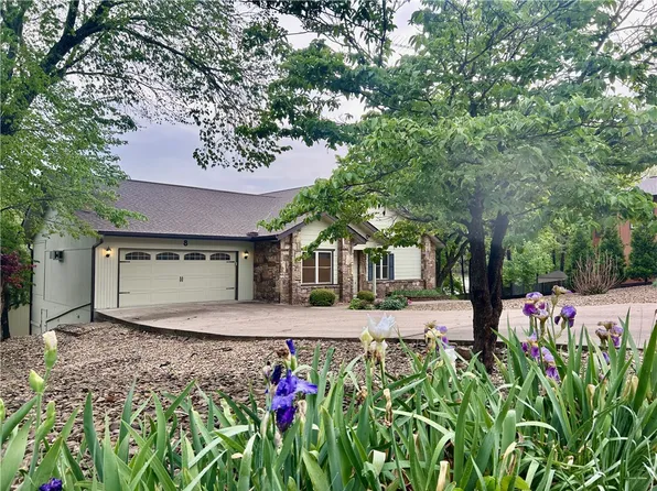 8 Deerhurst Ln, Bella Vista, AR 72714