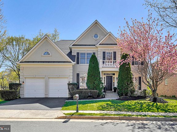 2nd image of 10113 Farrcroft Dr